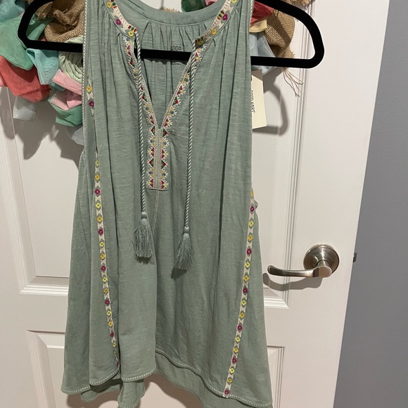 Matilda Jane good hart brand bundle piper shorts and Kinsey tank both size large - Picture 4 of 10